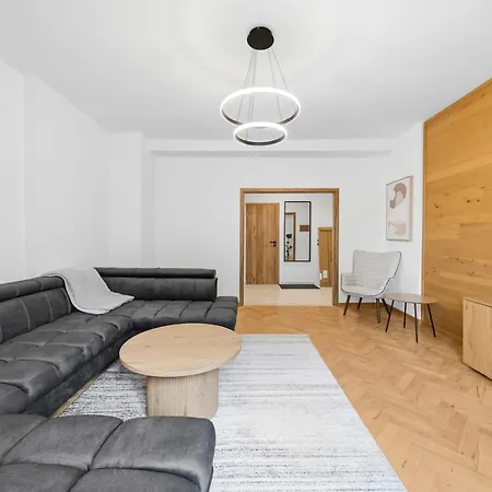 Brightside - Up To 6 Guests *